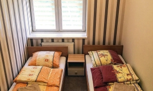 Goście mogą korzystać także ze SPA tj. sauny suchej, sauny parowej oraz bani z zimną wodą. 